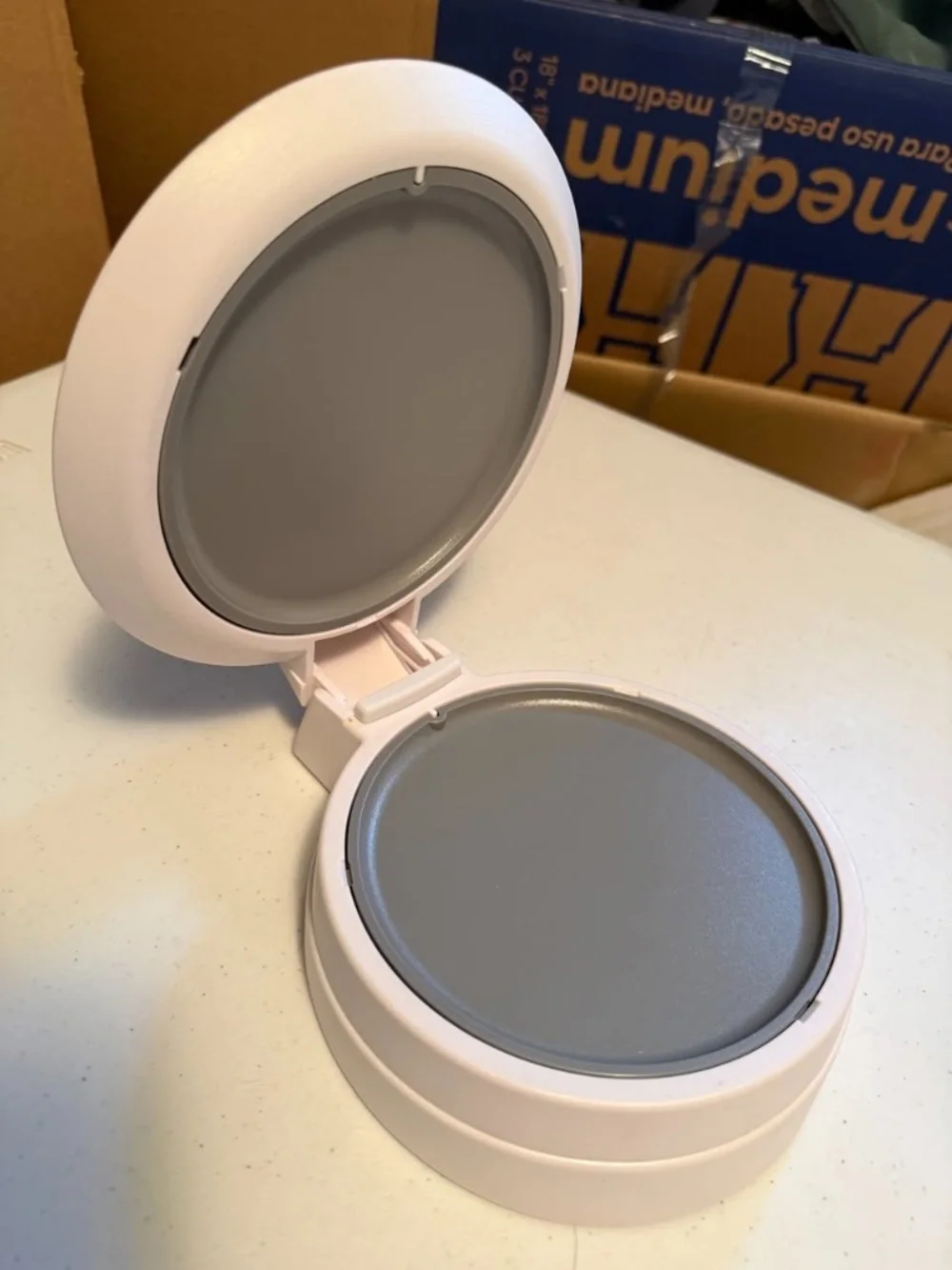 NEW NEVER USED  Pampered Chef Close and Cut Food Cutter